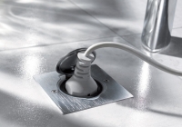 Prise à clapet étanche IP44 carrée acier brossé  Platinum