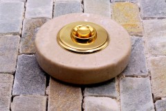 bouton de sonnette marbre beige et laiton
