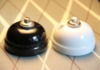 Bouton de sonnette porcelaine noire et blanche